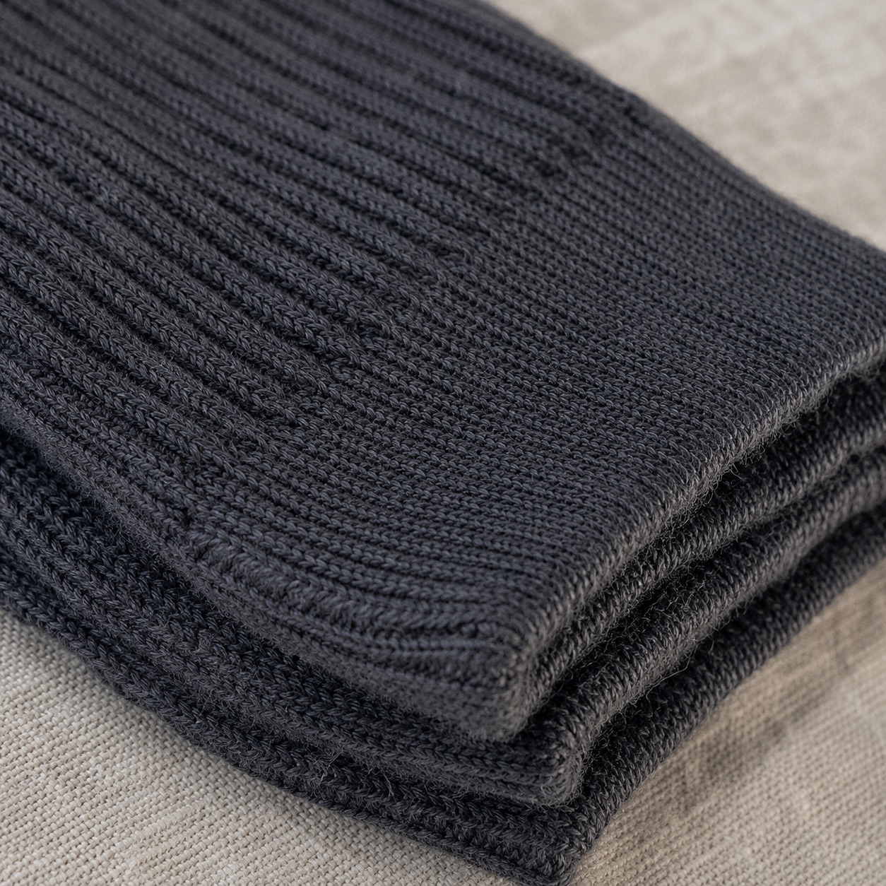 Lenton Knee-High Sock — MANNDIIP knitwear, product photograph