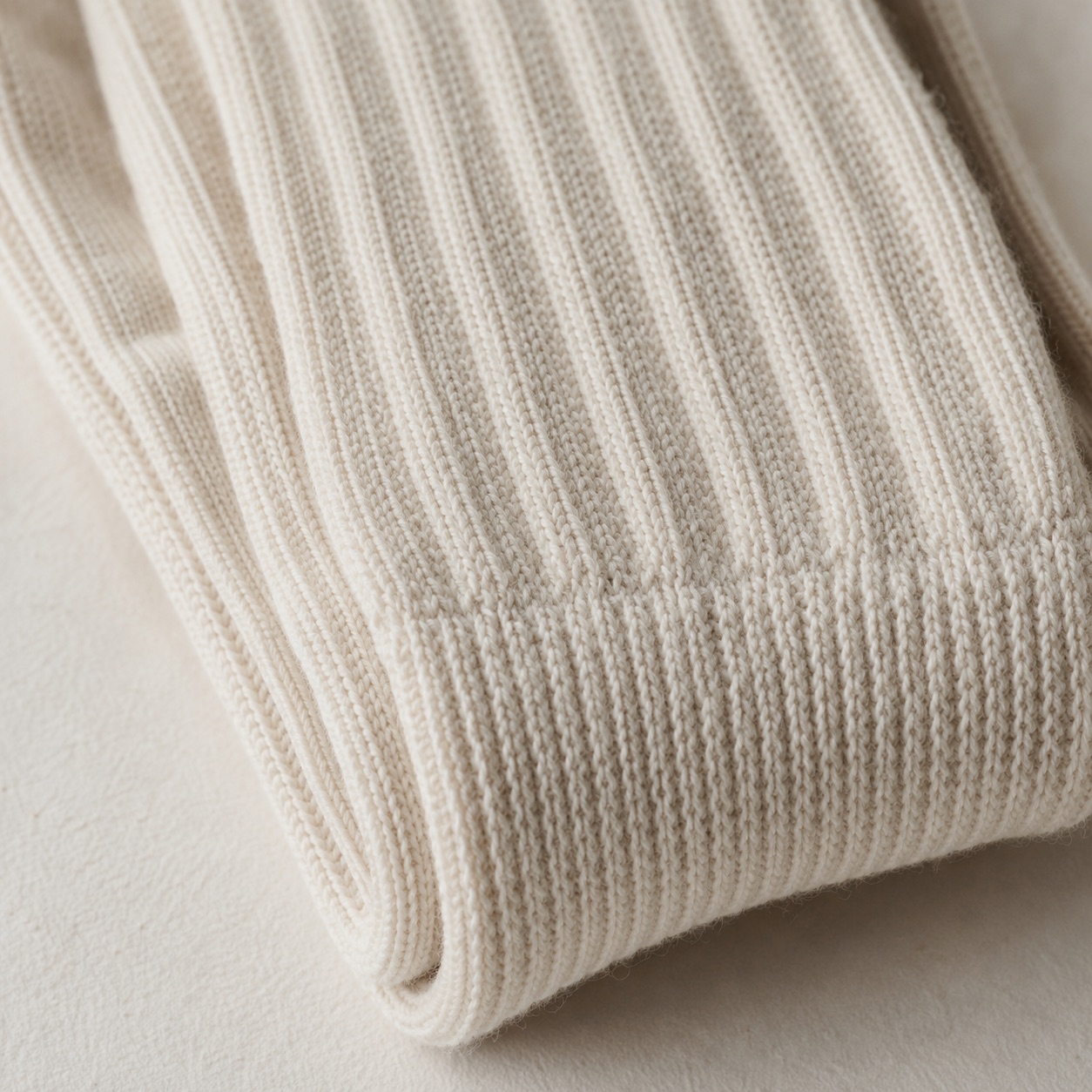 Arnold Opaque Tights — MANNDIIP knitwear, product photograph